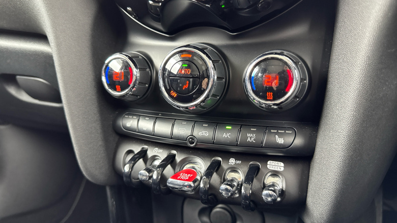 MINI Hatchback 2.0 Cooper S Exclusive II 3dr Auto Petrol Hatchback